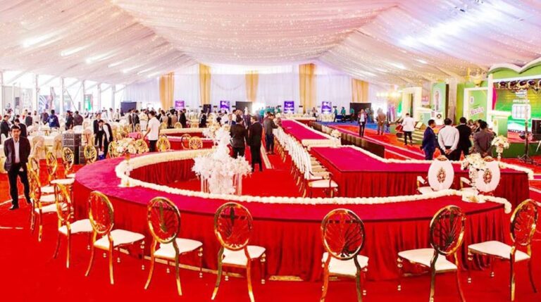 Head Table 01 service eventtouchint