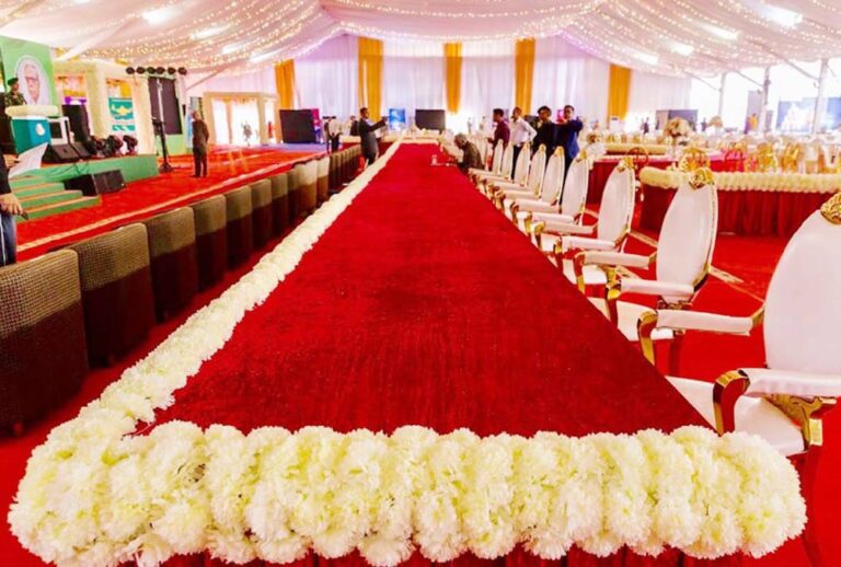 Head Table 02 service eventtouchint